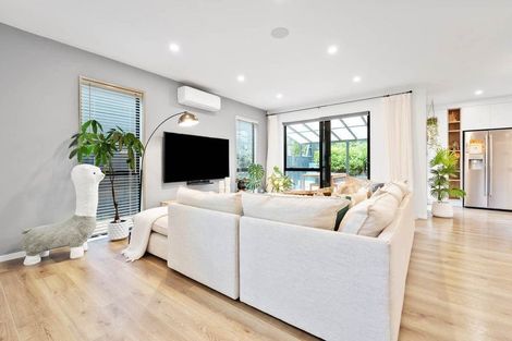 Photo of property in 51 Kea Road, Silverdale, 0932