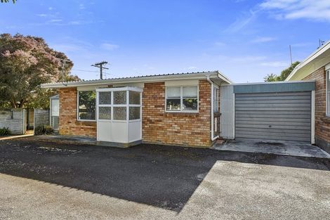 Photo of property in 10 Shortland Street, Lower Vogeltown, New Plymouth, 4310