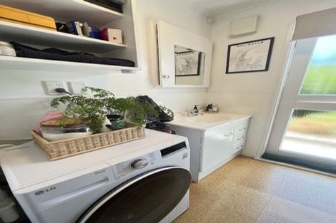 Photo of property in 2 Taupo Crescent, Plimmerton, Porirua, 5026