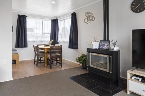 Photo of property in 140 Brecon Road, Stratford, 4332