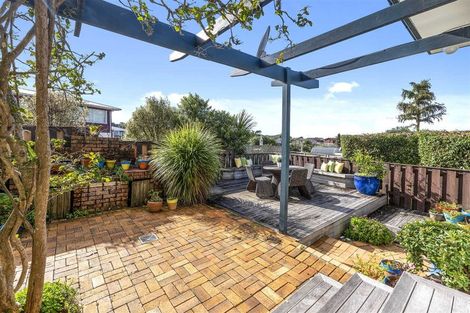Photo of property in 12 Prestige Place, Castor Bay, Auckland, 0620
