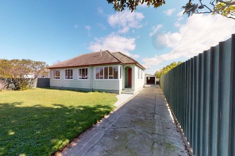 Photo of property in 20 Esk Street, Roslyn, Palmerston North, 4414