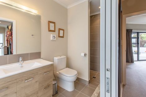 Photo of property in 19 Jg Wilson Drive, Waipukurau, 4281