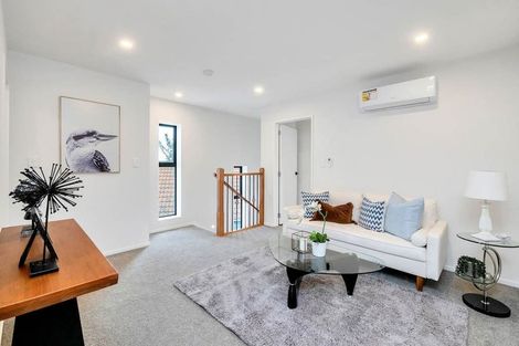 Photo of property in 23a Cottam Grove, Northcross, Auckland, 0632