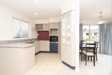 Photo of property in 12 Sovereign Isle Lane, Rototuna, Hamilton, 3210