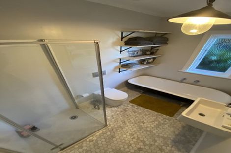 Photo of property in 425 Karaka Bay Road, Karaka Bays, Wellington, 6022