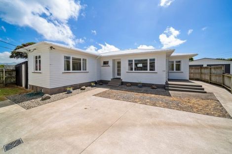 Photo of property in 132 Ngamotu Road, Spotswood, New Plymouth, 4310