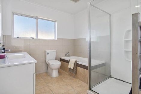 Photo of property in 1/72 Stanaway Street, Hillcrest, Auckland, 0627