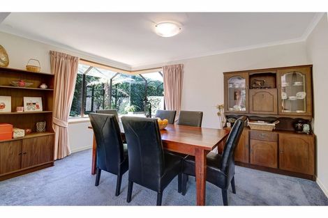 Photo of property in 30 Derenzy Place, Avonhead, Christchurch, 8042
