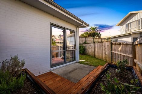 Photo of property in 22 William Wallbank Crescent, Swanson, Auckland, 0614