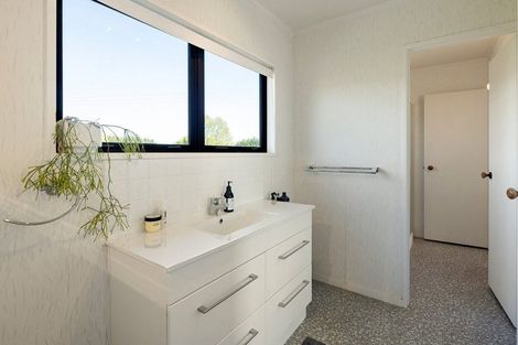 Photo of property in 166 Racecourse Road, Cambridge, 3493