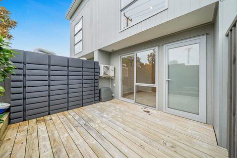 Photo of property in 74b Stanley Road, Glenfield, Auckland, 0629