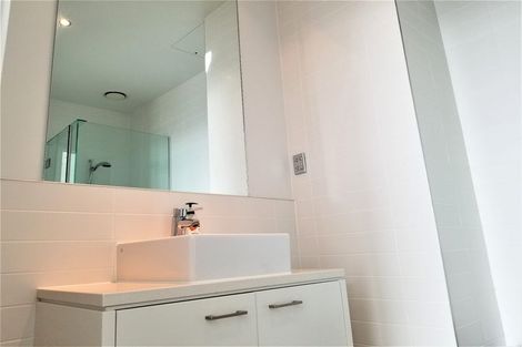 Photo of property in Sentinel Apartments, 1102/3 Northcroft Street, Takapuna, Auckland, 0622