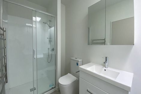 Photo of property in 5/2 Moor Avenue, Te Atatu Peninsula, Auckland, 0610