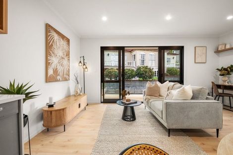 Photo of property in 143 Clarence Street, Hamilton Lake, Hamilton, 3204