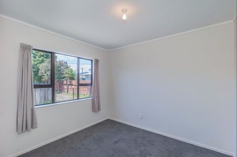 Photo of property in 17a Freyberg Street, Levin, 5510