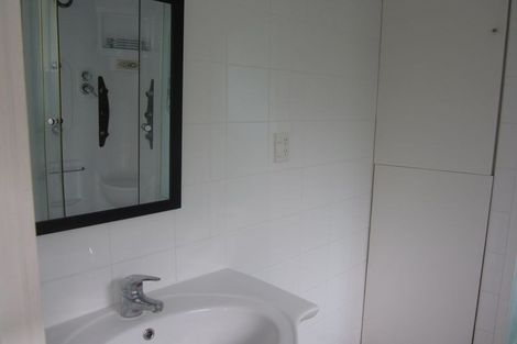 Photo of property in 32 Drome View Place, Beach Haven, Auckland, 0626