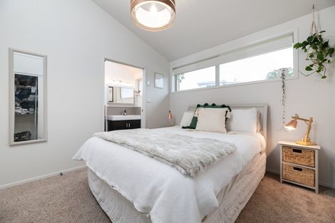 Photo of property in 2/21 Sardinia Rise, Bethlehem, Tauranga, 3110