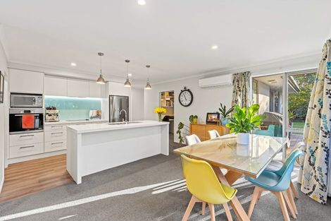 Photo of property in 32 Rue De La Mare, Parklands, Christchurch, 8083