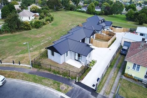 Photo of property in 23u3 Ross Crescent, Fairfield, Hamilton, 3214