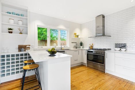 Photo of property in 60 Pomaria Road, Henderson, Auckland, 0610