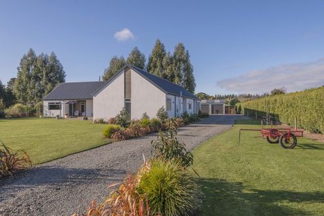 Photo of property in 17 Churchlea Place, Darfield, 7510
