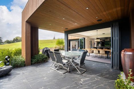 Photo of property in 80a Henwood Road, Paraite, New Plymouth, 4372