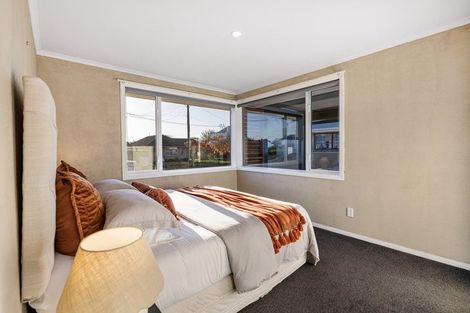 Photo of property in 6 Dymock Place, Bishopdale, Christchurch, 8053