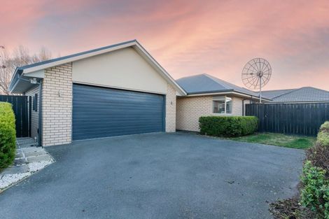Photo of property in 37 Somerville Crescent, Aidanfield, Christchurch, 8025