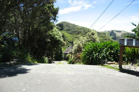 Photo of property in 2/8 Narbada Crescent, Khandallah, Wellington, 6035