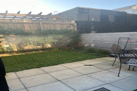 Photo of property in 20u9 Trent Street, Island Bay, Wellington, 6023