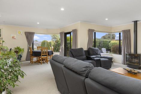 Photo of property in 32 Balmoral Drive, Hilltop, Taupo, 3330