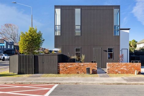 Photo of property in 1/90 Browns Road, St Albans, Christchurch, 8014