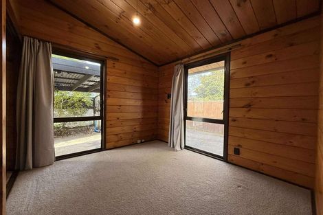 Photo of property in 2/68 Gibbons Street, Ebdentown, Upper Hutt, 5018