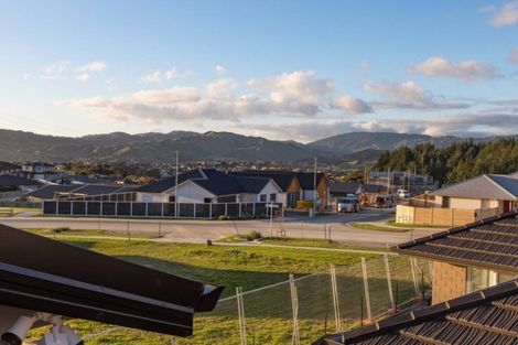 Photo of property in 12 Schooner Drive, Whitby, Porirua, 5024