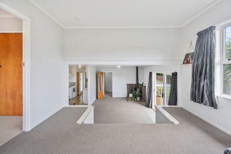 Photo of property in 15 Clotworthy Crescent, Onerahi, Whangarei, 0110
