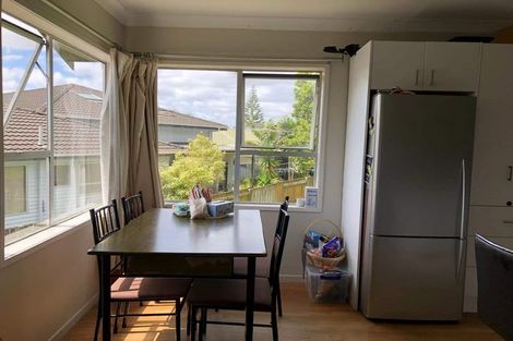 Photo of property in 4 Darcy Place, Massey, Auckland, 0614