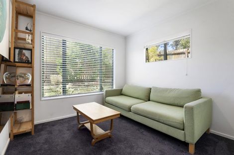Photo of property in 2/13 Montgomery Avenue, Belmont, Auckland, 0622