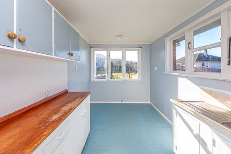 Photo of property in 10 Churchill Crescent, Tawhero, Whanganui, 4501