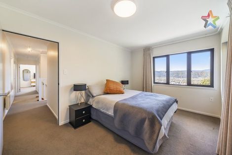 Photo of property in 93 Miromiro Road, Normandale, Lower Hutt, 5010