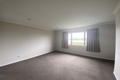 Photo of property in 9 Iwinuku Court, Wattle Downs, Auckland, 2103