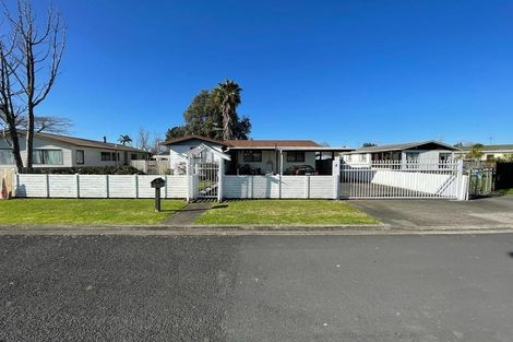 Photo of property in 4 Le Havre Place, Takanini, 2112