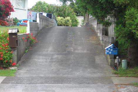 Photo of property in 2/50 La Trobe Street, Pakuranga Heights, Auckland, 2010