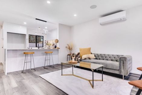 Photo of property in 2/7 Gambare Place, Wattle Downs, Auckland, 2103