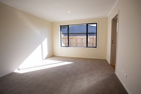 Photo of property in 7 Devon Lane, Carterton, 5713