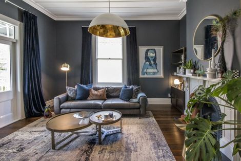 Photo of property in 11 Cheltenham Road, Devonport, Auckland, 0624