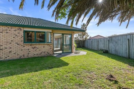 Photo of property in 15 Romana Crescent, Papamoa Beach, Papamoa, 3118