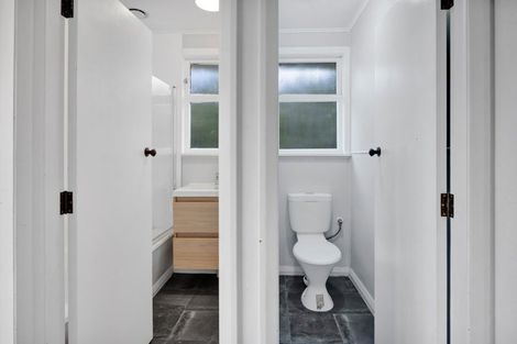 Photo of property in 5 Avon Street, Stratford, 4332