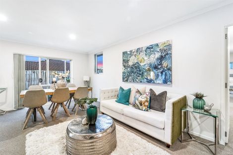 Photo of property in 75 Riverside Drive, Waiuku, 2123