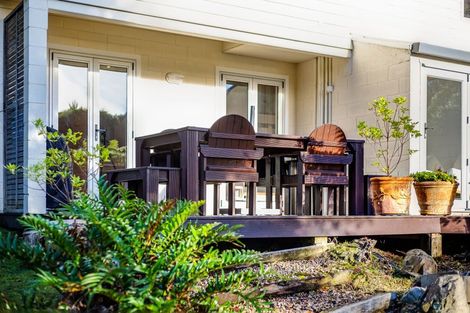 Photo of property in 57 Kahu Road, Paremata, Porirua, 5024